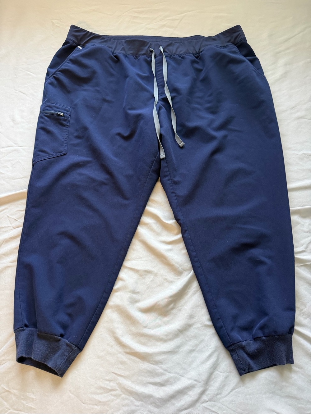 Figs Women's Navy Zamora Drawstring Joggers with Side Zip Pocket